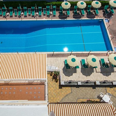 Hotel Pietra Di Luna ไมยอรี ภายนอก รูปภาพ