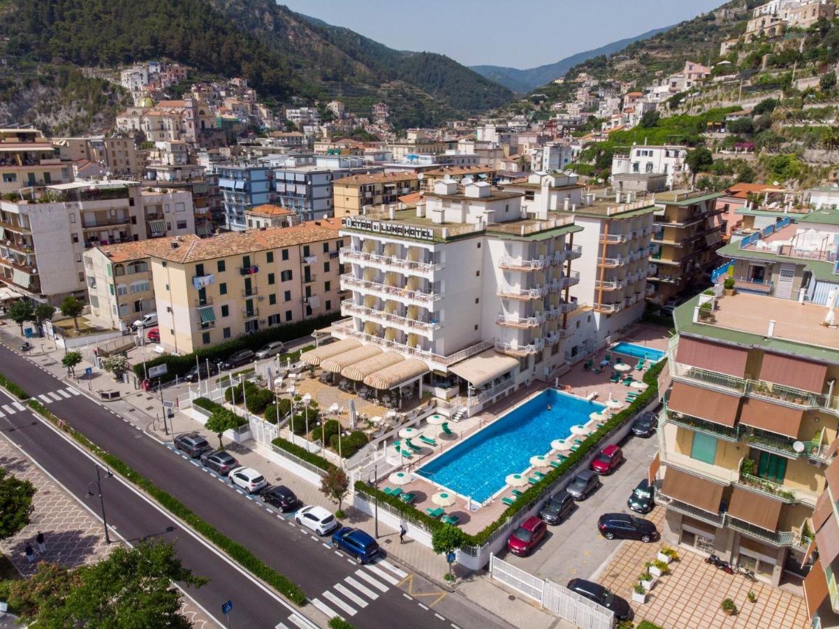 Hotel Pietra Di Luna ไมยอรี ภายนอก รูปภาพ