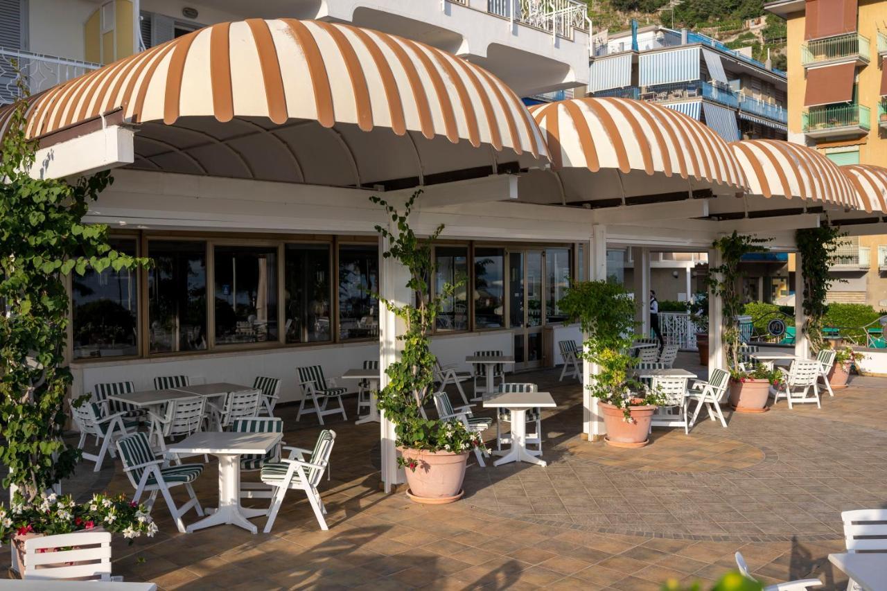 Hotel Pietra Di Luna ไมยอรี ภายนอก รูปภาพ