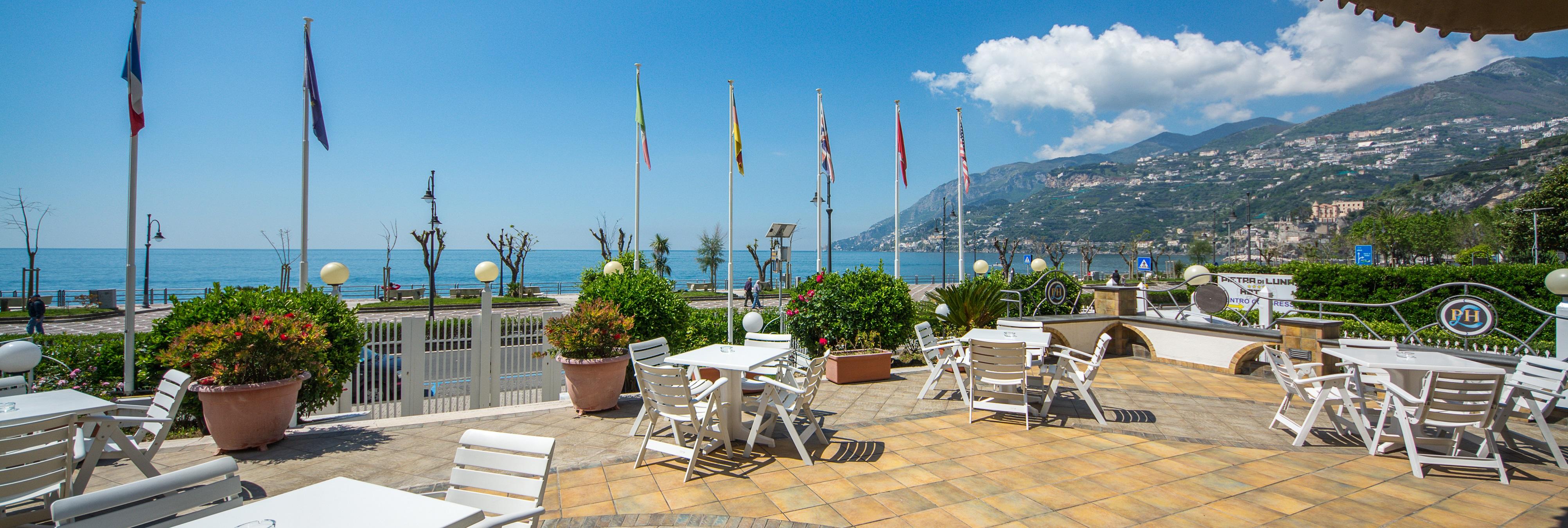 Hotel Pietra Di Luna ไมยอรี ภายนอก รูปภาพ