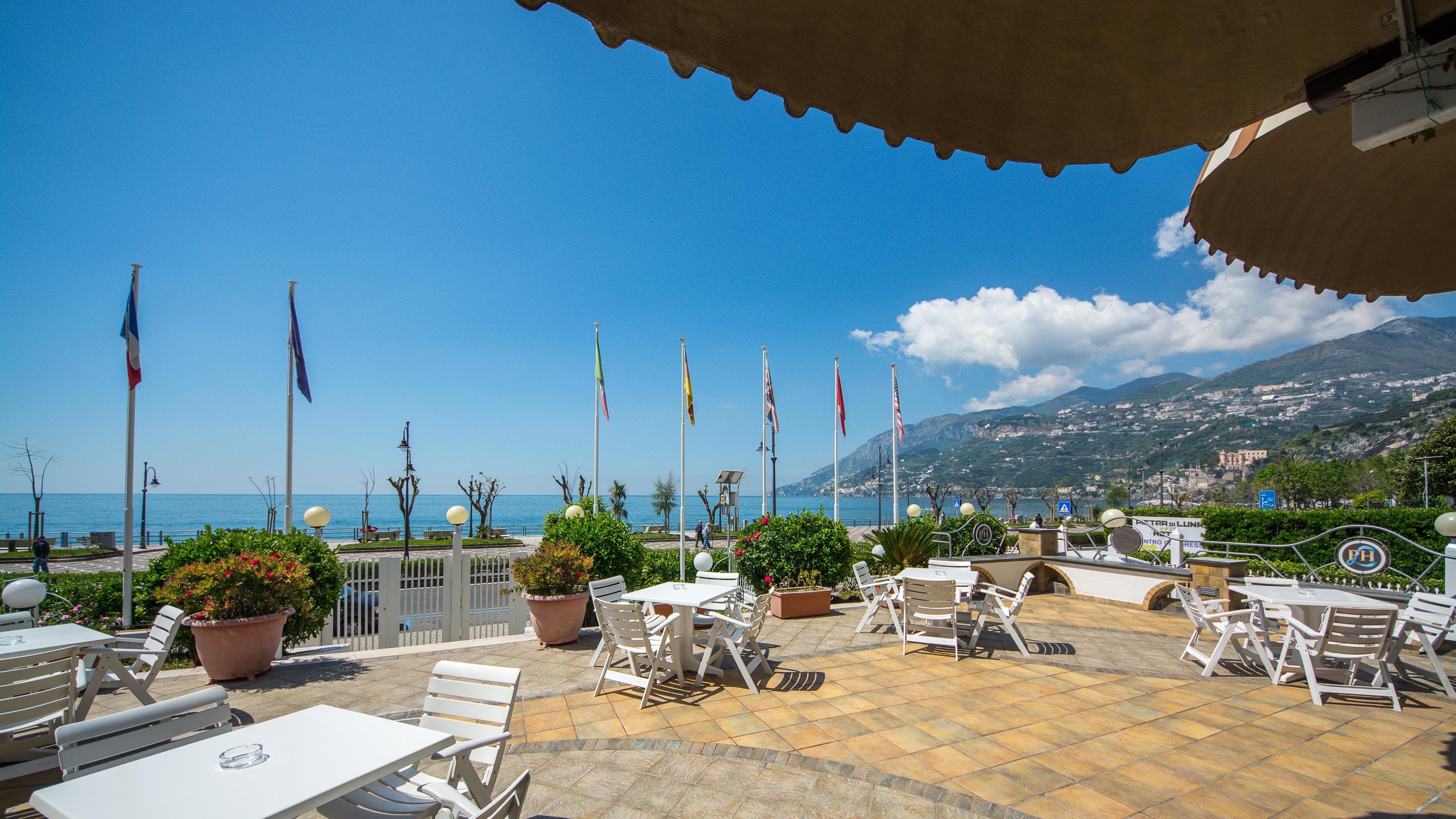 Hotel Pietra Di Luna ไมยอรี ภายนอก รูปภาพ