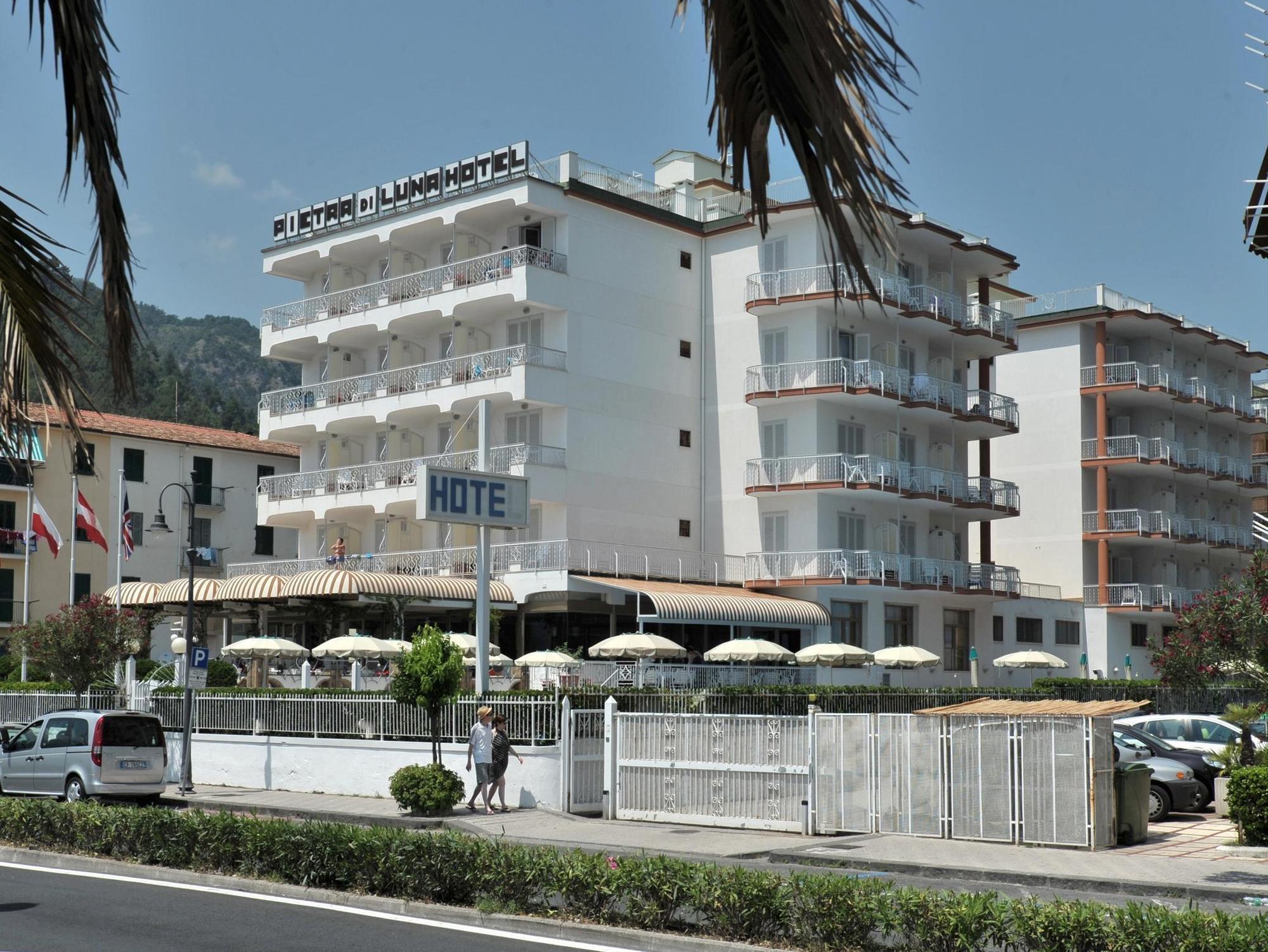 Hotel Pietra Di Luna ไมยอรี ภายนอก รูปภาพ