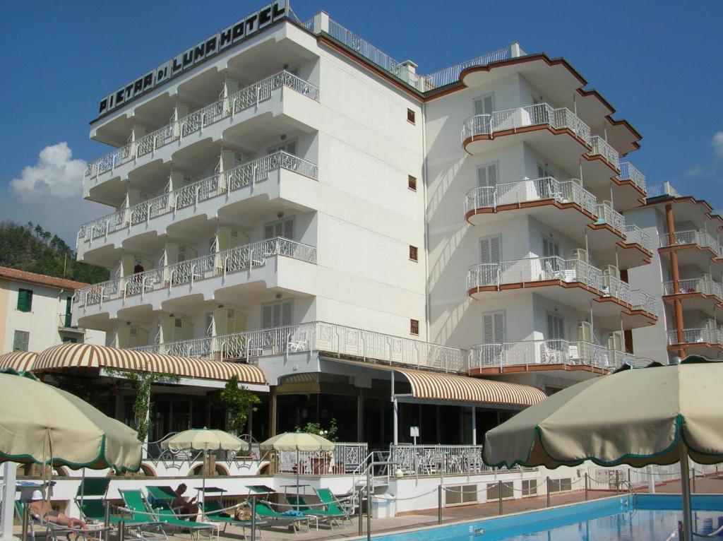 Hotel Pietra Di Luna ไมยอรี ภายนอก รูปภาพ
