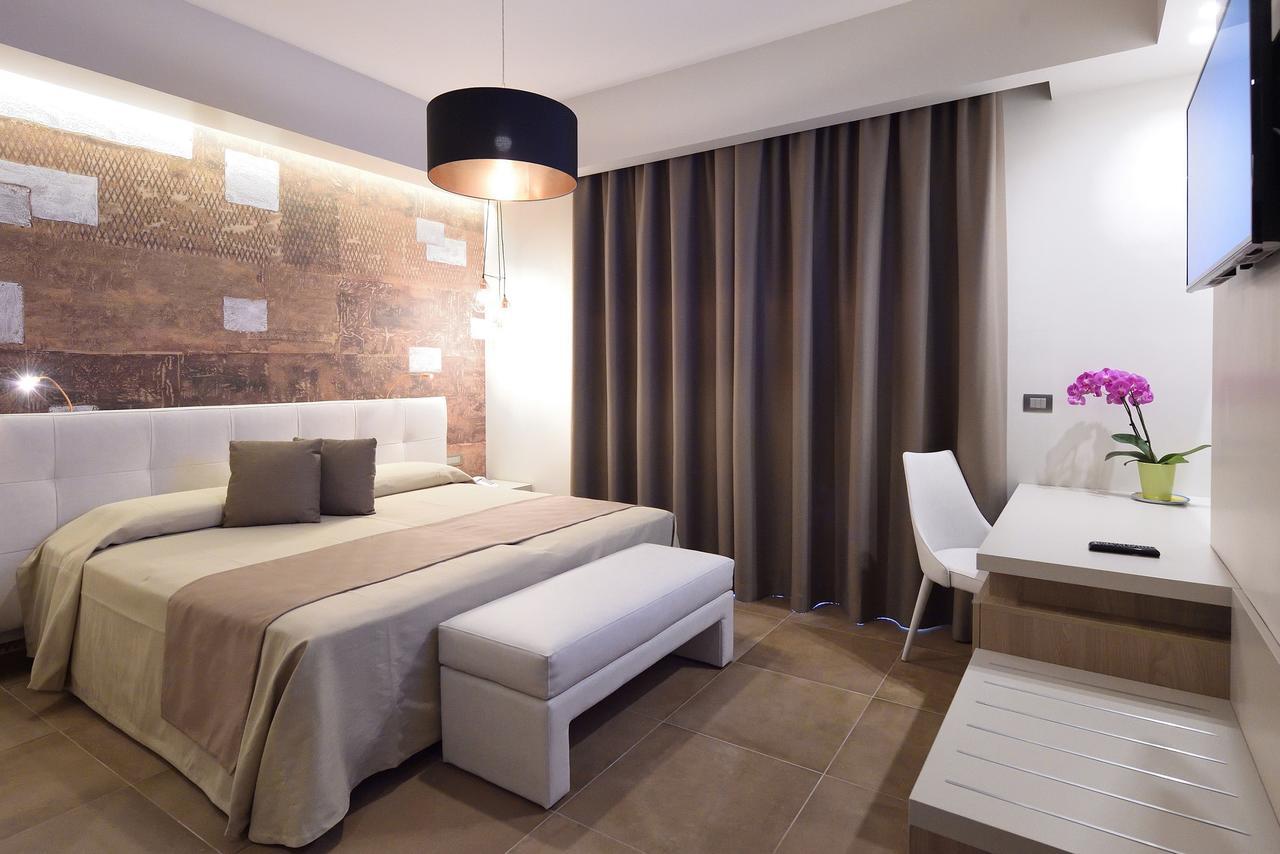 Hotel Pietra Di Luna ไมยอรี ภายนอก รูปภาพ