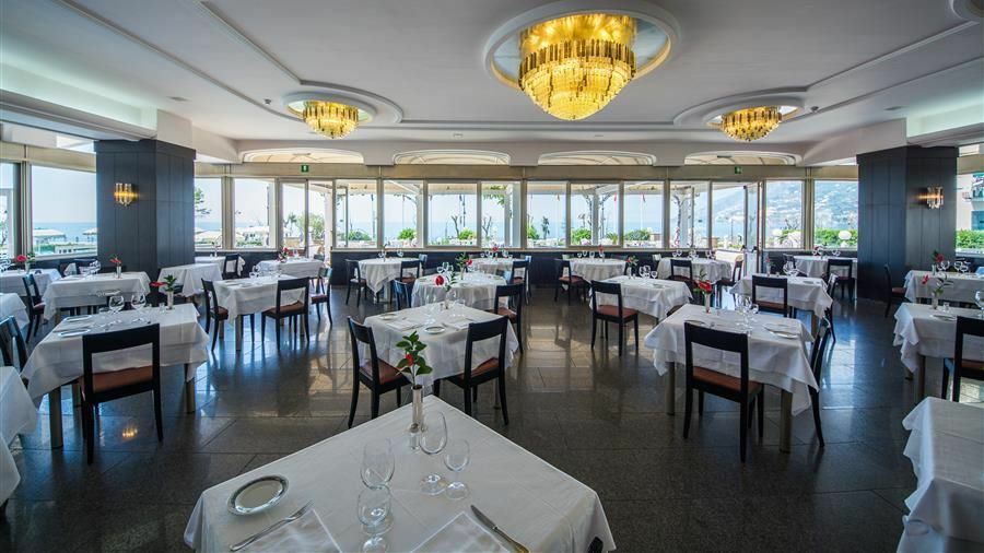 Hotel Pietra Di Luna ไมยอรี ภายนอก รูปภาพ